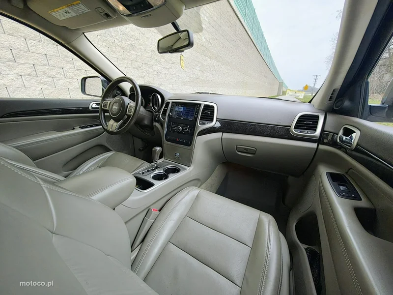 Jeep Grand Cherokee 22