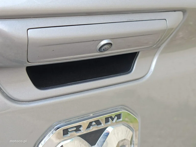 RAM 1500 21
