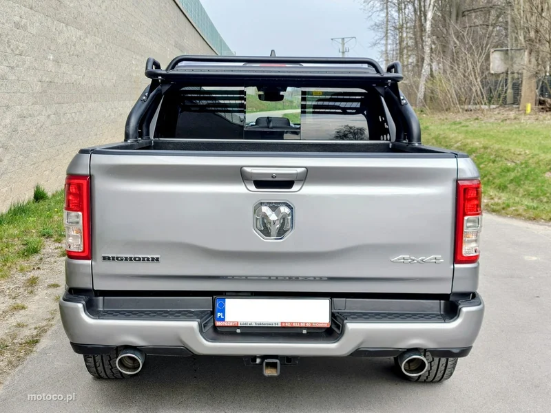 RAM 1500 9