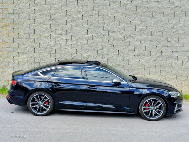 Audi S5 F5 6