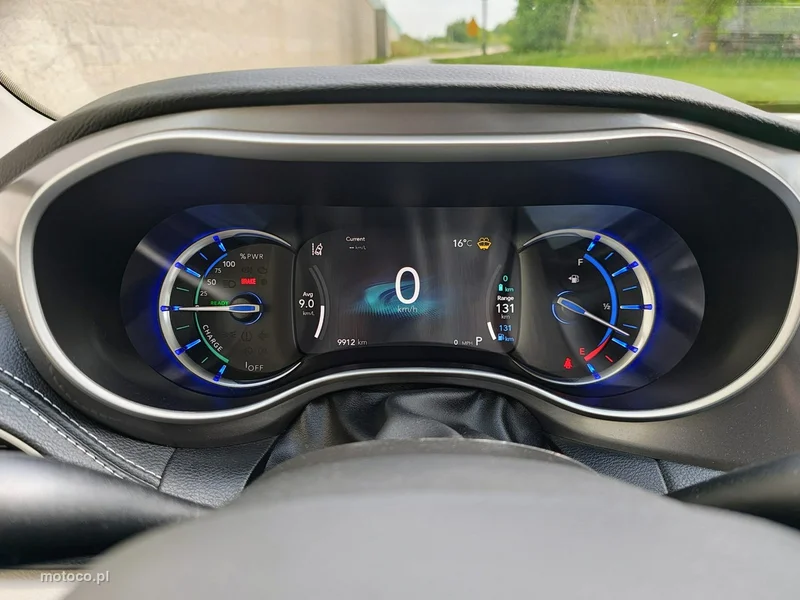 Chrysler Pacifica 19
