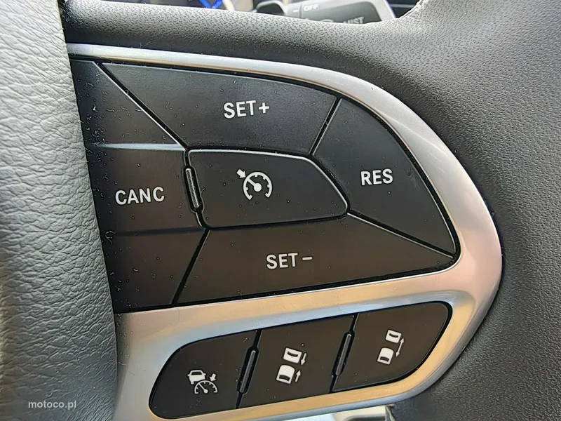 Chrysler Pacifica 21