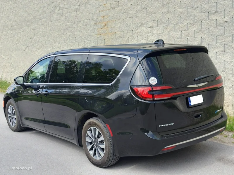 Chrysler Pacifica 4
