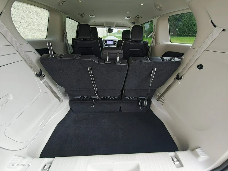 Chrysler Pacifica 31
