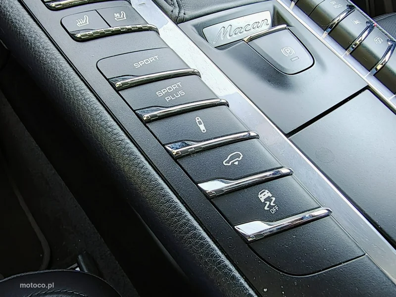 Porsche Macan 95B 18