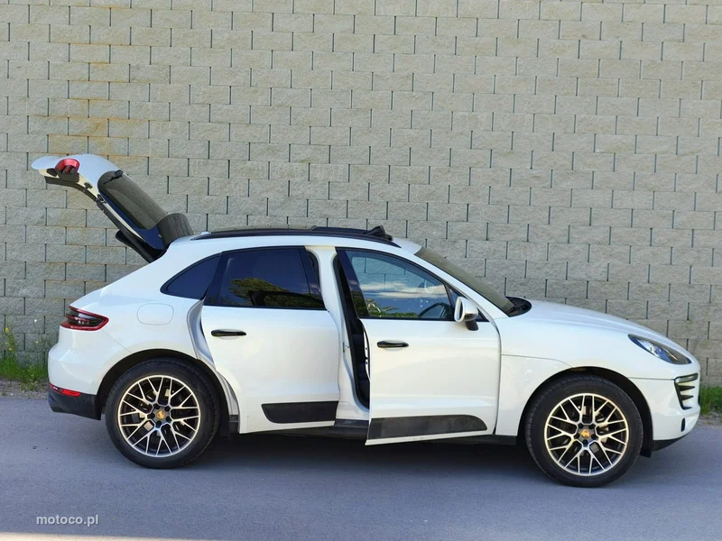 Porsche Macan 95B 8