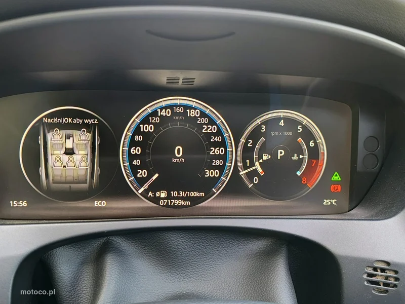 Jaguar F-Pace 21