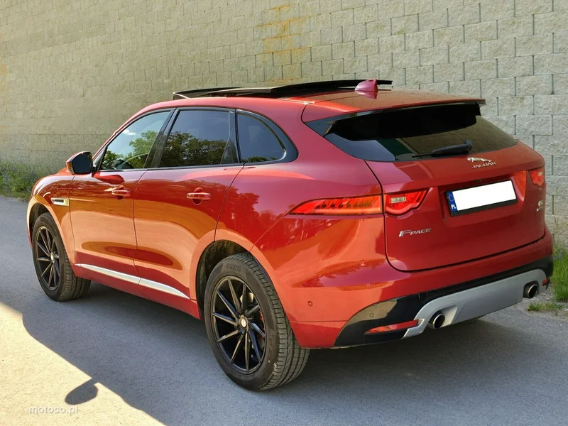 Jaguar F-Pace 6