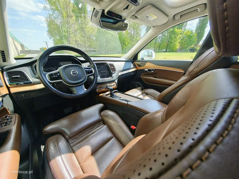 Volvo XC 90 13