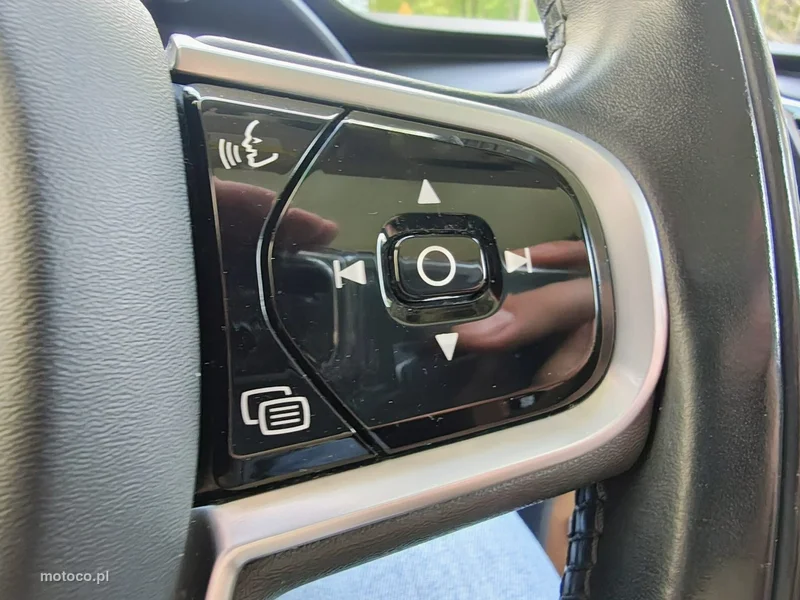 Volvo XC 90 30