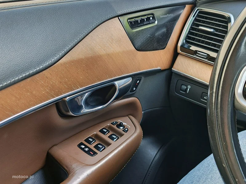 Volvo XC 90 9