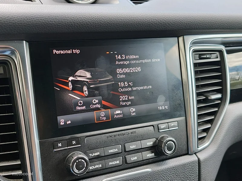 Porsche Macan 95B 16