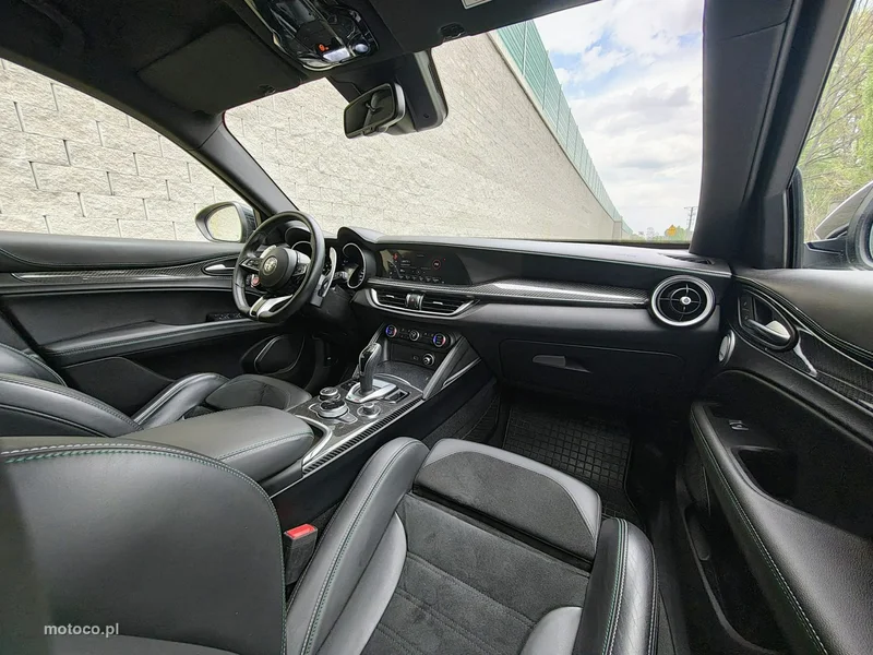 Alfa Romeo Stelvio 11