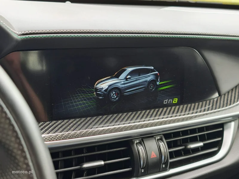 Alfa Romeo Stelvio 18