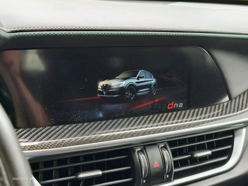 Alfa Romeo Stelvio 19