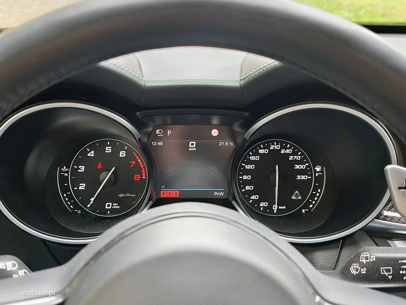 Alfa Romeo Stelvio 25