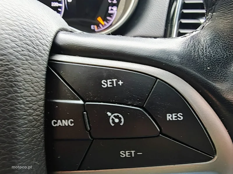 Jeep Grand Cherokee 11