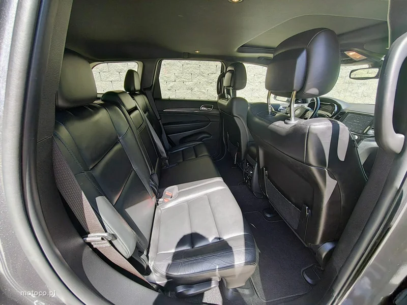 Jeep Grand Cherokee 12