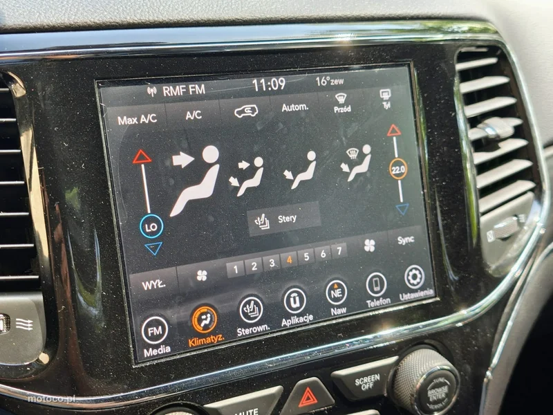 Jeep Grand Cherokee 23