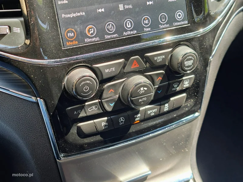 Jeep Grand Cherokee 30