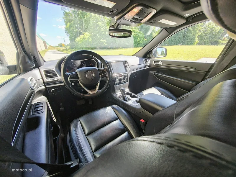 Jeep Grand Cherokee 9