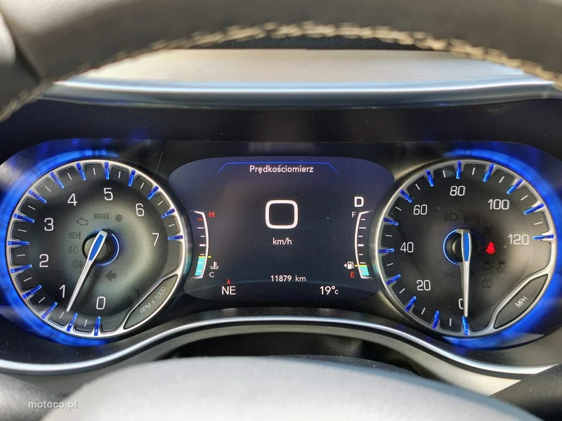 Chrysler Pacifica 21