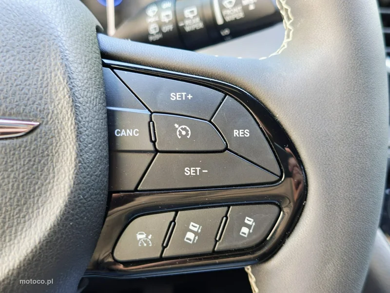 Chrysler Pacifica 23