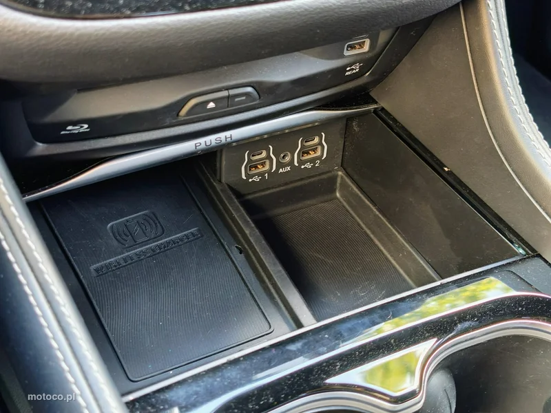 Chrysler Pacifica 30