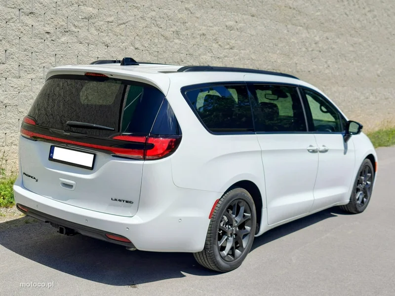 Chrysler Pacifica 4