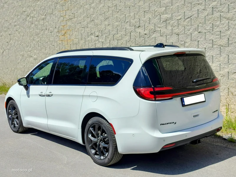 Chrysler Pacifica 6
