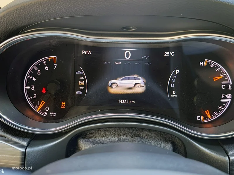 Jeep Grand Cherokee 22