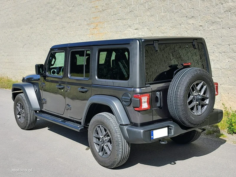 Jeep Wrangler 4