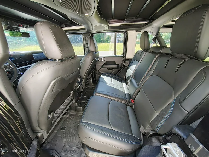 Jeep Wrangler 14