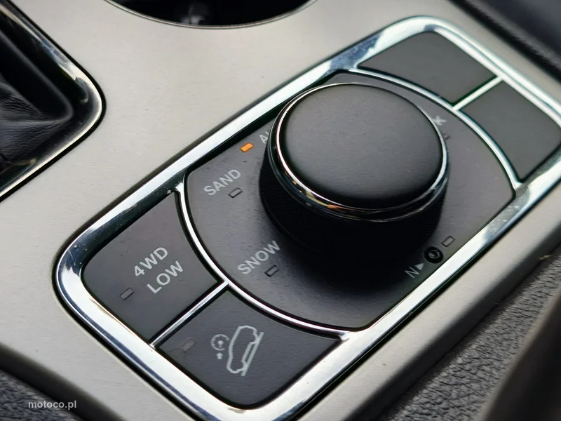 Jeep Grand Cherokee 12