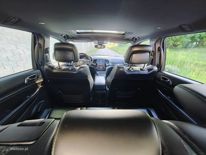 Jeep Grand Cherokee 30