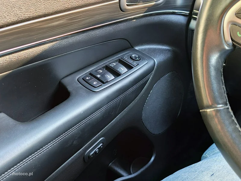 Jeep Grand Cherokee 9