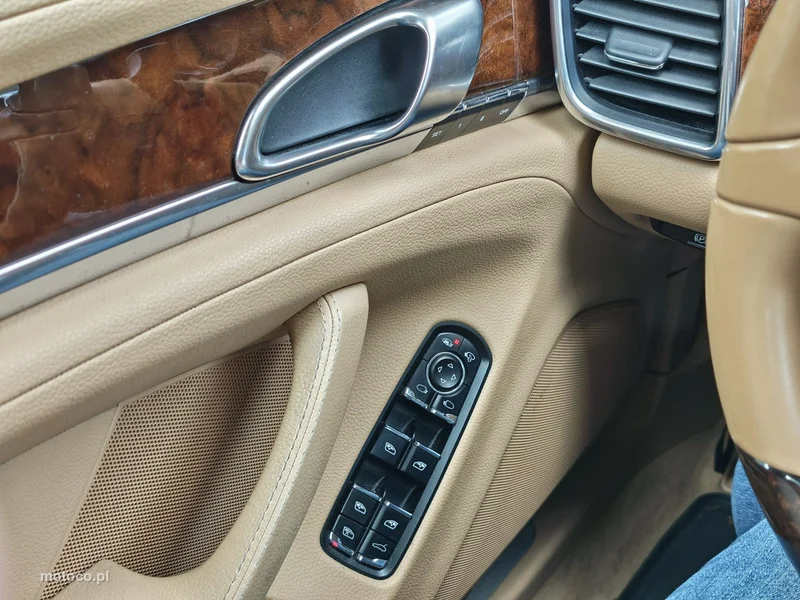Porsche Panamera 970 14