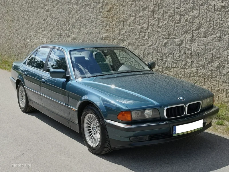 BMW Seria 7 E38 740