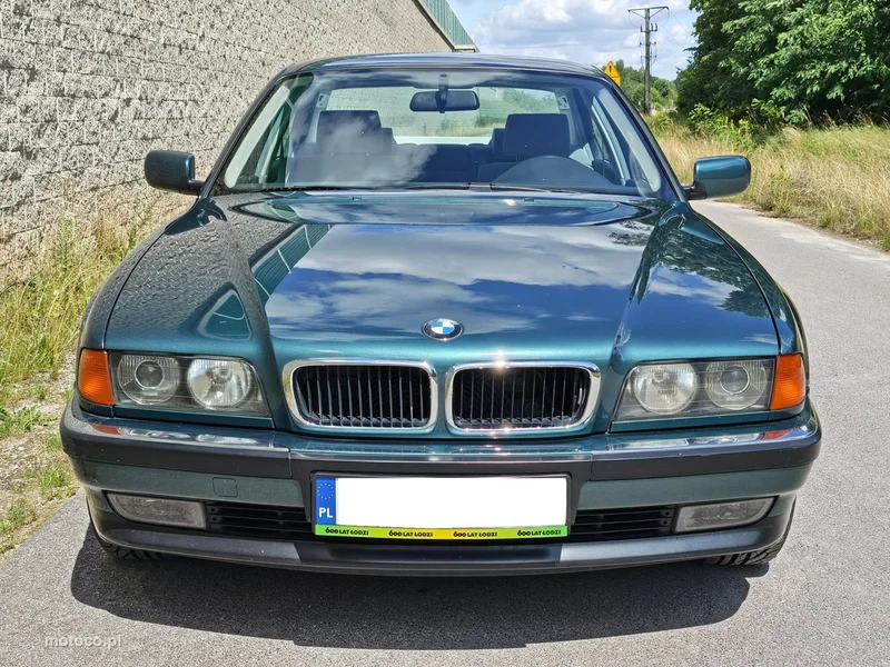 BMW Seria 7 E38 740 2