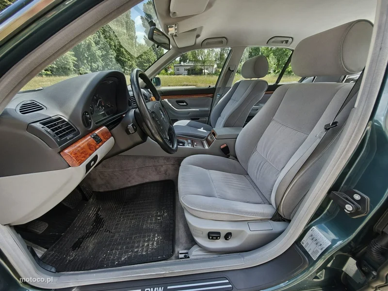 BMW Seria 7 E38 740 11
