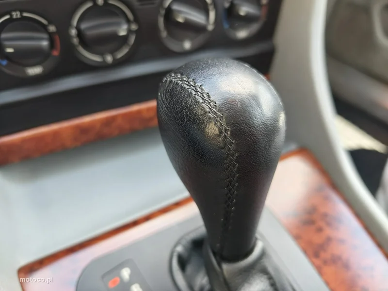 BMW Seria 7 E38 740 18
