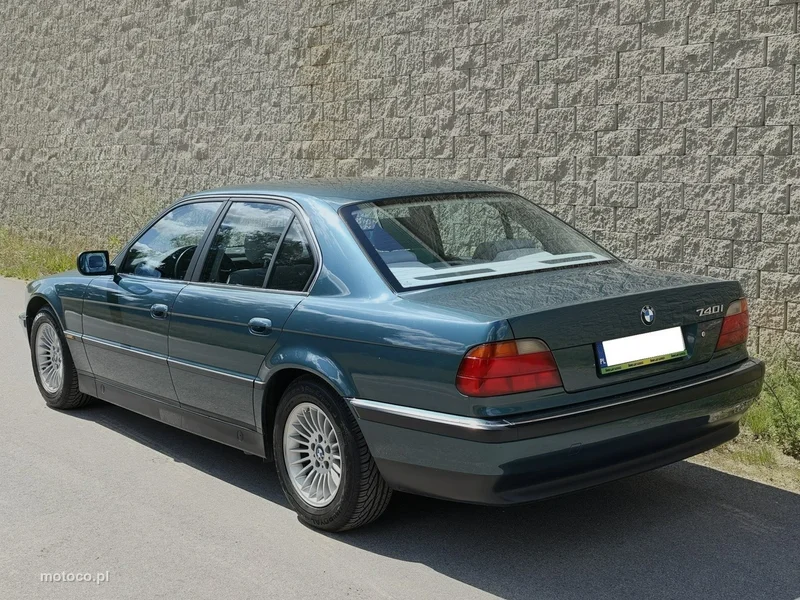 BMW Seria 7 E38 740 4