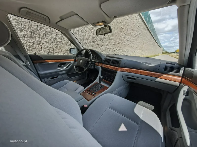 BMW Seria 7 E38 740 10