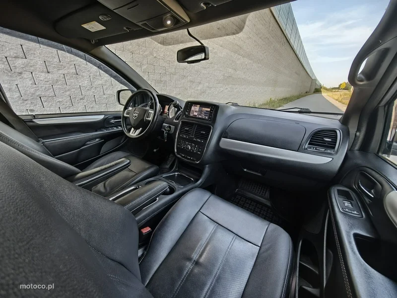 Dodge Grand Caravan 12