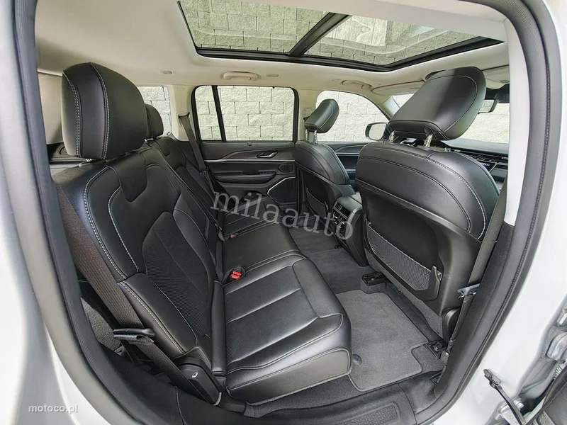 Jeep Grand Cherokee 25