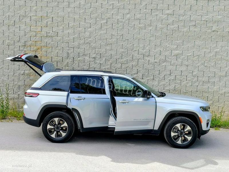 Jeep Grand Cherokee 8