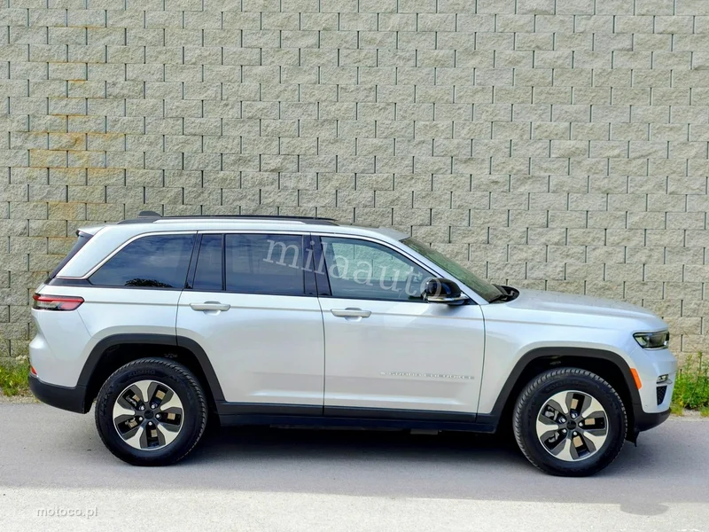 Jeep Grand Cherokee 9