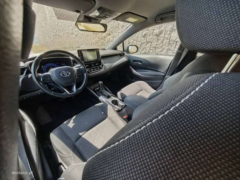 Toyota Corolla E210 12
