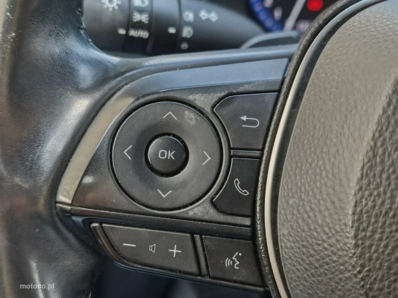 Toyota Corolla E210 19