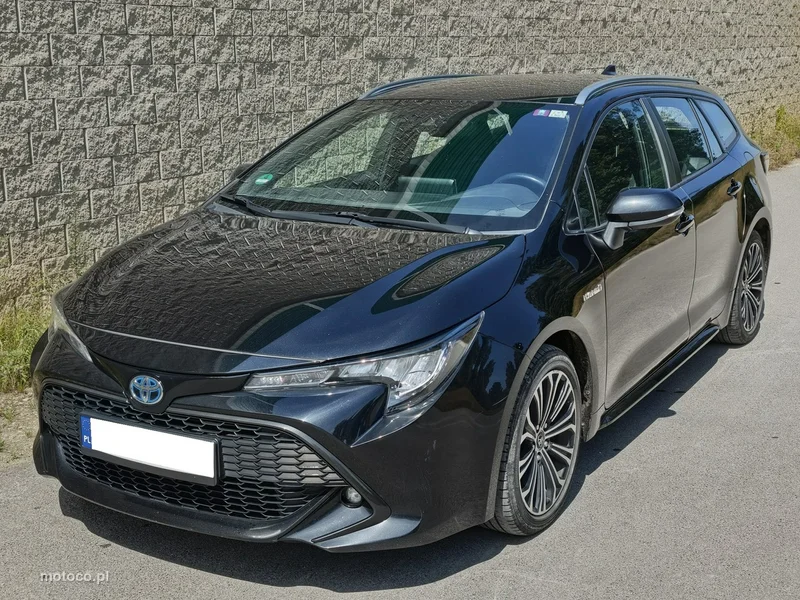 Toyota Corolla E210 3